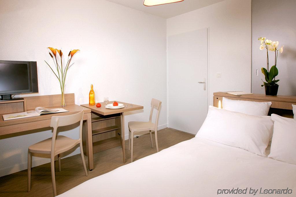 Appart'City Confort Niort Centre Aparthotel Ruang foto