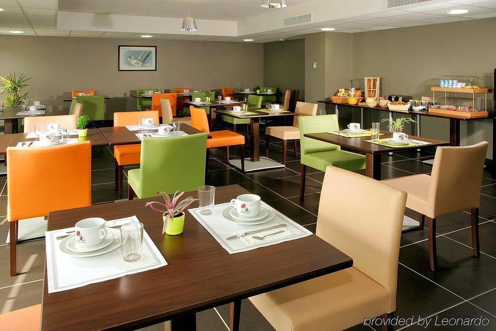 Appart'City Confort Niort Centre Aparthotel Restoran foto