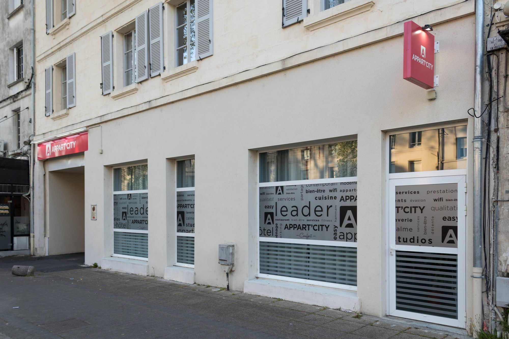 Appart'City Confort Niort Centre Aparthotel Bagian luar foto